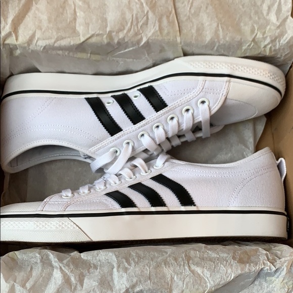NEW ADIDAS Men’s Superstar sneakers | size 11.5 - Picture 4 of 5